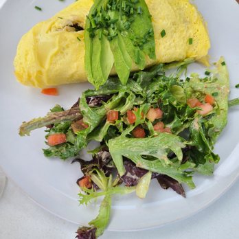 Madeleine Cafe & Bakery - Chicken pesto omelet - Breakfast & Brunch Near Me - Solana Beach, California Madeleine Cafe & Bakery - Chicken pesto omelet - Breakfast & Brunch Near Me - Solana Beach, California