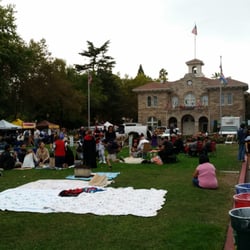 Sonoma Plaza Farmer's Tuesday Night Market