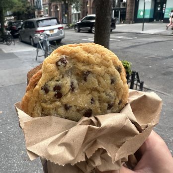 L'Appartement 4F - Bakeries Near Me - Brooklyn, New York