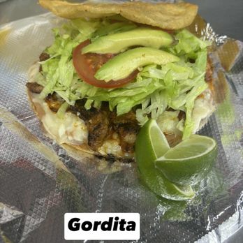 Tacos El Pericaso - Gordita de fajita - Food Trucks Near Me - College Station, Texas Tacos El Pericaso - Gordita de fajita - Food Trucks Near Me - College Station, Texas