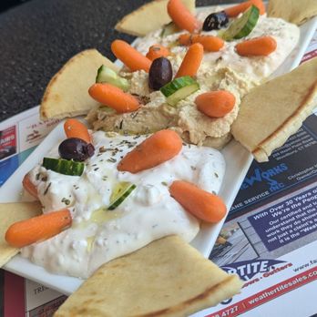 Annoulas Taverna - Breakfast & Brunch Near Me - Woodbury, Connecticut