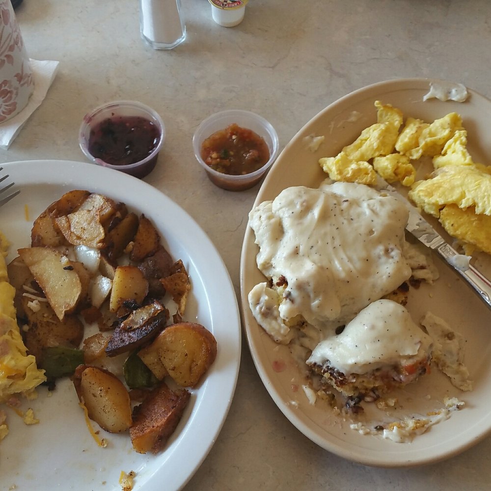 Lil'Bits - Ham n Cheese omelet & biscuits and gra vy. - American Near Me - Grover Beach, California Lil'Bits - Ham n Cheese omelet & biscuits and gra vy. - American Near Me - Grover Beach, California