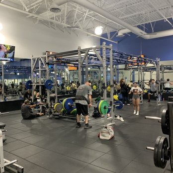 Fitness 19 - Huge gym - Trainers Near Me - Moorpark, California