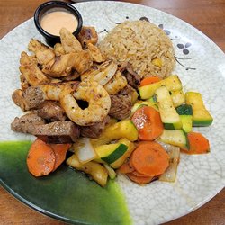 Peniku - Chicken steak shrimp hibachi style