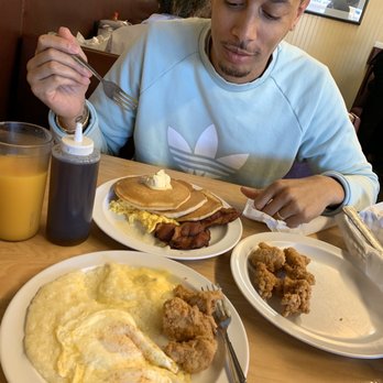 The Serving Spoon - Fonda 's Combo Catfish - Breakfast & Brunch Near Me - Inglewood, California