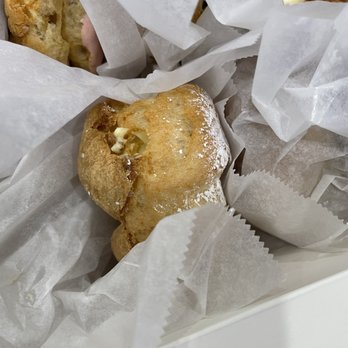 Beard Papa’s - Bakeries Near Me - Tempe, Arizona