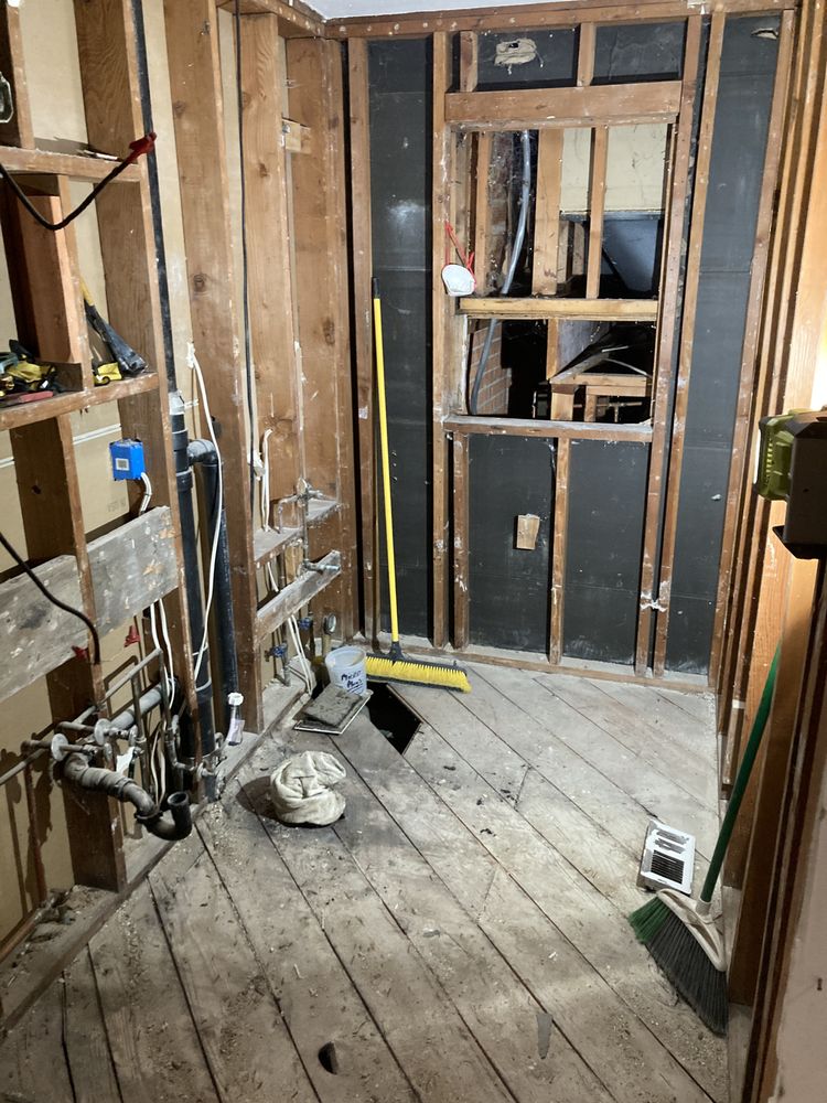 Slide of 2 Cousins Construction