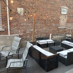 Rail To River Brewing - Outdoor seating