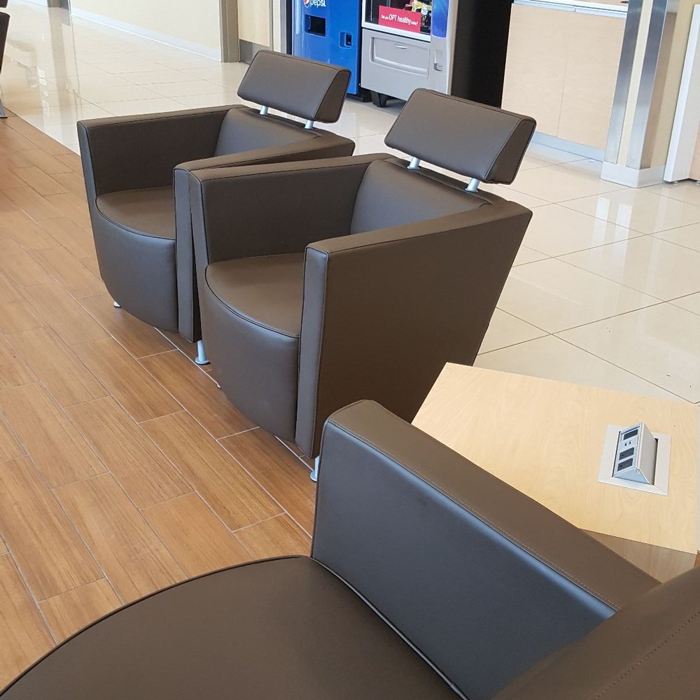 CarMax - Waiting area - Car Buyers Near Me - Langhorne, Pennsylvania