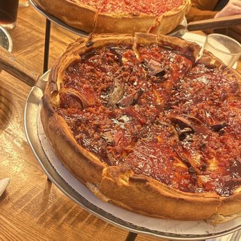 GIORDANO’S - Updated June 2024 - 364 Photos & 342 Reviews - 43 North ...