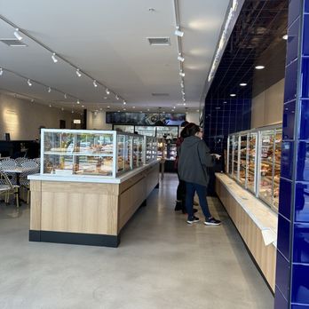 Paris Baguette - Inside - Bakeries Near Me - Midvale, Utah