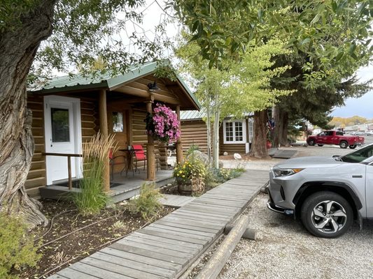 Log Cabin Motel by null