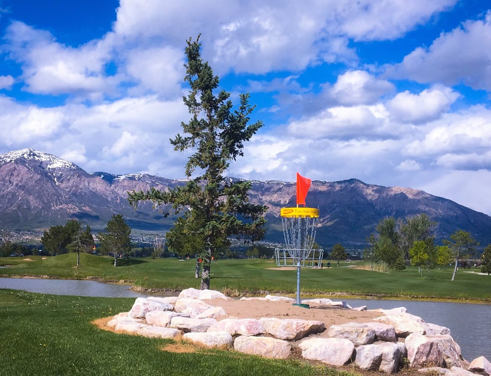 Mulligans Golf & Game Logo