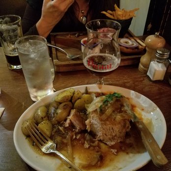 Pub le Klein Holland - Belgian Pork Chops - Pubs Near Me - Paris, 75 Pub le Klein Holland - Belgian Pork Chops - Pubs Near Me - Paris, 75