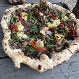 Grass Cay pizza (no cheese, sub truffle base)