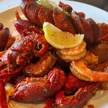 Roux Seafood Kitchen - You say you can but you don't know  Birthday Lunch  Combo One (shrimp and crawfish) w/ fried oyster and calamari apps - Seafood Near Me - Huntington Beach, California