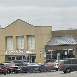 Walmart Supercenter - Walmart front entrance
