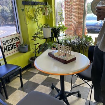 Sweet’s Smoothies - Table with games - Juice Bars & Smoothies Near Me - Morrisville, North Carolina Sweet’s Smoothies - Table with games - Juice Bars & Smoothies Near Me - Morrisville, North Carolina