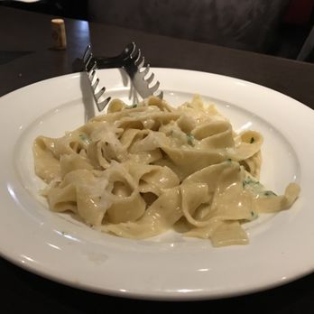 Vivo Ristorante - Fettuccine - Italian Near Me - Edmonton, Alberta Vivo Ristorante - Fettuccine - Italian Near Me - Edmonton, Alberta