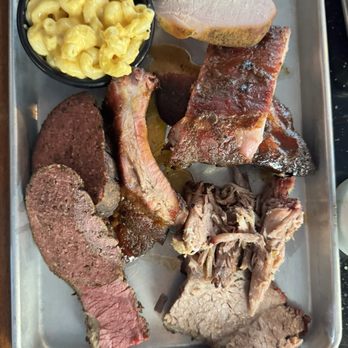 The Stellar Hog - Beer Gardens Near Me - Saint Louis, Missouri