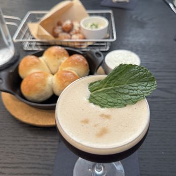 Chic's Laundry - Parker Rolls, Arancini, keep it movin' drink - Food Trucks Near Me - Virginia Beach, Virginia