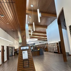 Shelby Township Library - Captivating entrance