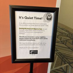 Holiday Inn Express & Suites East Peoria - Riverfront - Quiet please, no noise after 10 pm