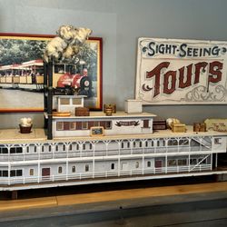Mark Twain Dinette