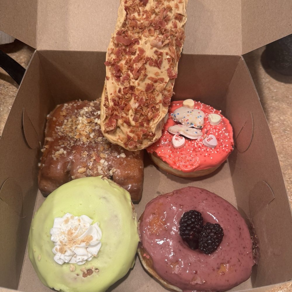 The best maple bacon bar and other amazing donuts The best maple bacon bar and other amazing donuts