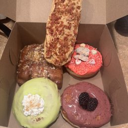 The best maple bacon bar and other amazing donuts The best maple bacon bar and other amazing donuts