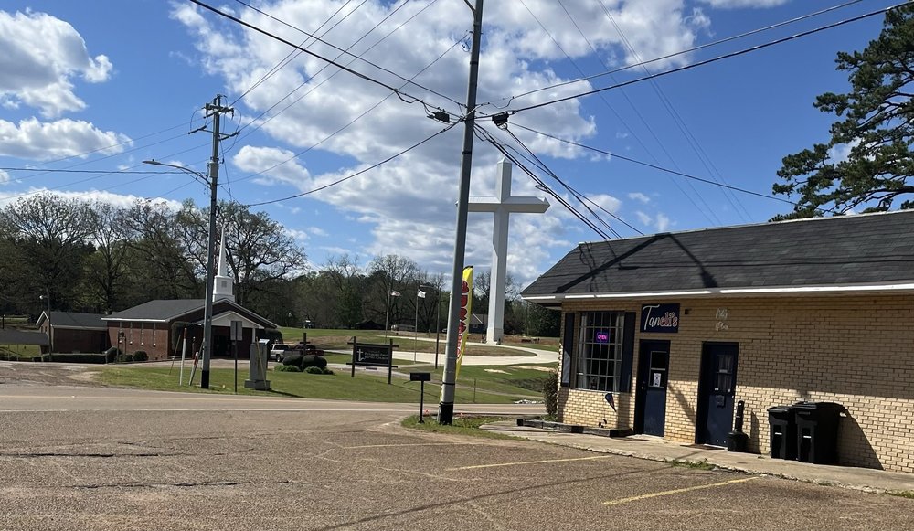 TANELI’S Updated September 2024 101 E Main St, Pittsboro, Mississippi Sports Bars