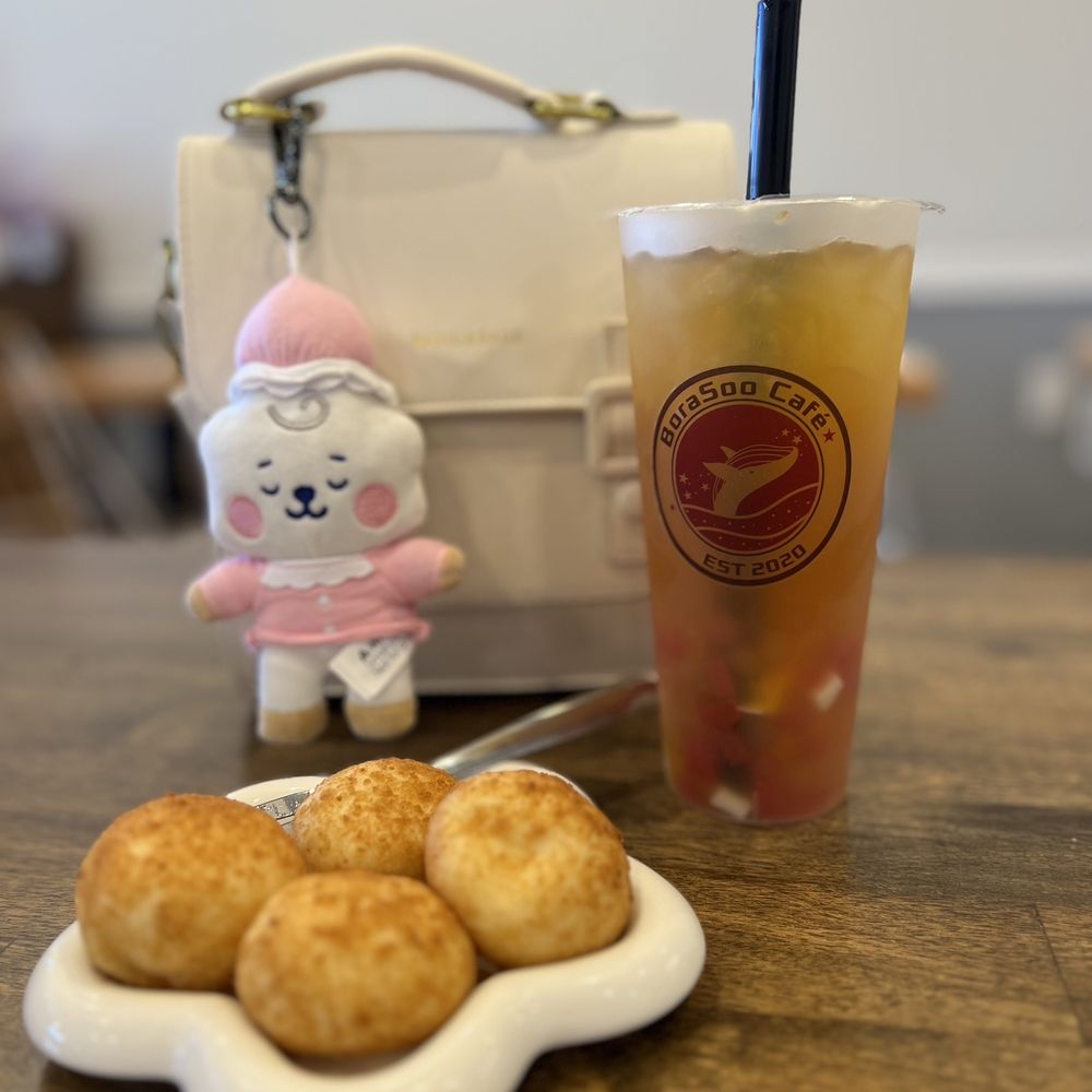 BoraSoo Cafe - Mango black tea with popping pearls and rainbow jelly & mozzarella cheese balls - Bubble Tea Near Me - Davie, Florida BoraSoo Cafe - Mango black tea with popping pearls and rainbow jelly & mozzarella cheese balls - Bubble Tea Near Me - Davie, Florida