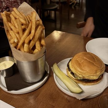 Cannonball - Burger & Fries - Wine Bars Near Me - South Pasadena, California Cannonball - Burger & Fries - Wine Bars Near Me - South Pasadena, California