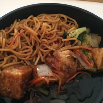Pick Up Stix Fresh Asian Flavors - Tofu & veggies with noodles in General Tso sauce - Chinese Near Me - Carlsbad, California Pick Up Stix Fresh Asian Flavors - Tofu & veggies with noodles in General Tso sauce - Chinese Near Me - Carlsbad, California