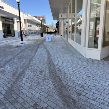 Blue Bottle Coffee - Coffee & Tea Near Me - Skokie, Illinois