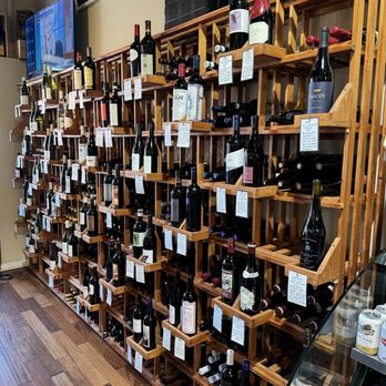 Slaters Market - a wall of wine bottles - Beer, Wine & Spirits Near Me - Alexandria, Virginia