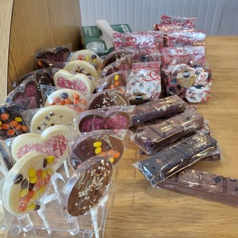 Gourmet Goodies - Chocolatiers & Shops Near Me - Carol Stream, Illinois