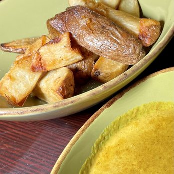 The Inishmor - Chips with curry sauce - Pubs Near Me - Colchester, Connecticut The Inishmor - Chips with curry sauce - Pubs Near Me - Colchester, Connecticut