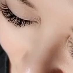 Eyeyo Eyelash Studio