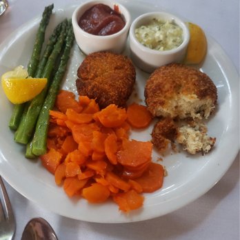 John Henry's - Blue crab cakes - American Near Me - Palm Springs, California