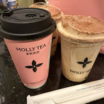 Molly Tea - 2 Tongmu lapsang bubble tea & premium jasmine milk tea - Bubble Tea Near Me - Boston, Massachusetts Molly Tea - 2 Tongmu lapsang bubble tea & premium jasmine milk tea - Bubble Tea Near Me - Boston, Massachusetts