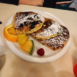 Kids pancakes (blueberry and smarties)