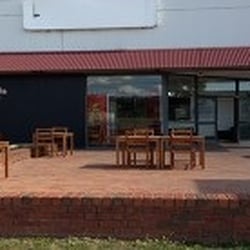 Aah Pizza Bella Pizzeria - The shop front of Aah Pizza Bella