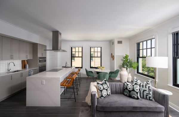 The Belden-Stratford by null