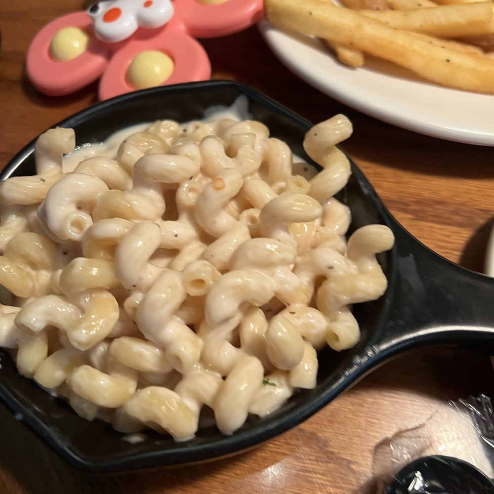 Outback Steakhouse - Kids pasta - Steakhouses Near Me - Norwalk, California