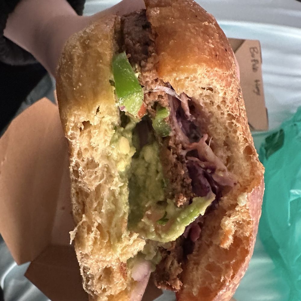 Avo - Cali Burger - Cocktail Bars Near Me - Nashville, Tennessee