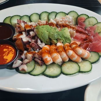 Mariscos La Palma  - Botana, not fresh tasted refrigerated for days - Bars Near Me - El Monte, California
