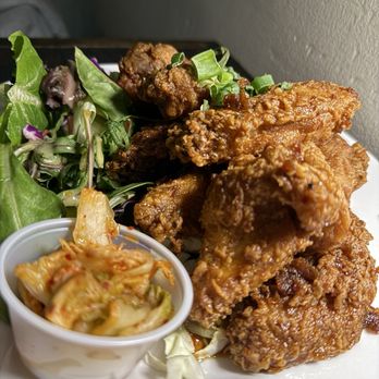 The Edge At 31 North - Korean wings - Asian Fusion Near Me - Urban Honolulu, Hawaii The Edge At 31 North - Korean wings - Asian Fusion Near Me - Urban Honolulu, Hawaii