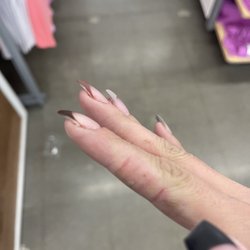 Lovely Nails & Spa - Nails