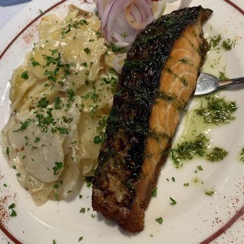 L'Anvers du Decor - Salmon filet - French Near Me - Paris, 75 L'Anvers du Decor - Salmon filet - French Near Me - Paris, 75
